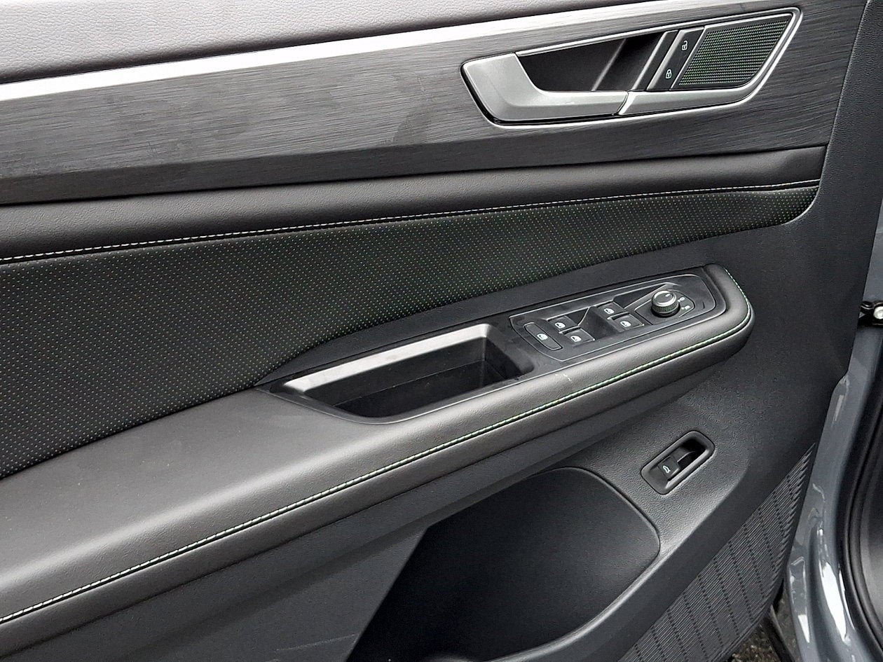2026 Volkswagen Atlas Cross Sport SE w/Technology