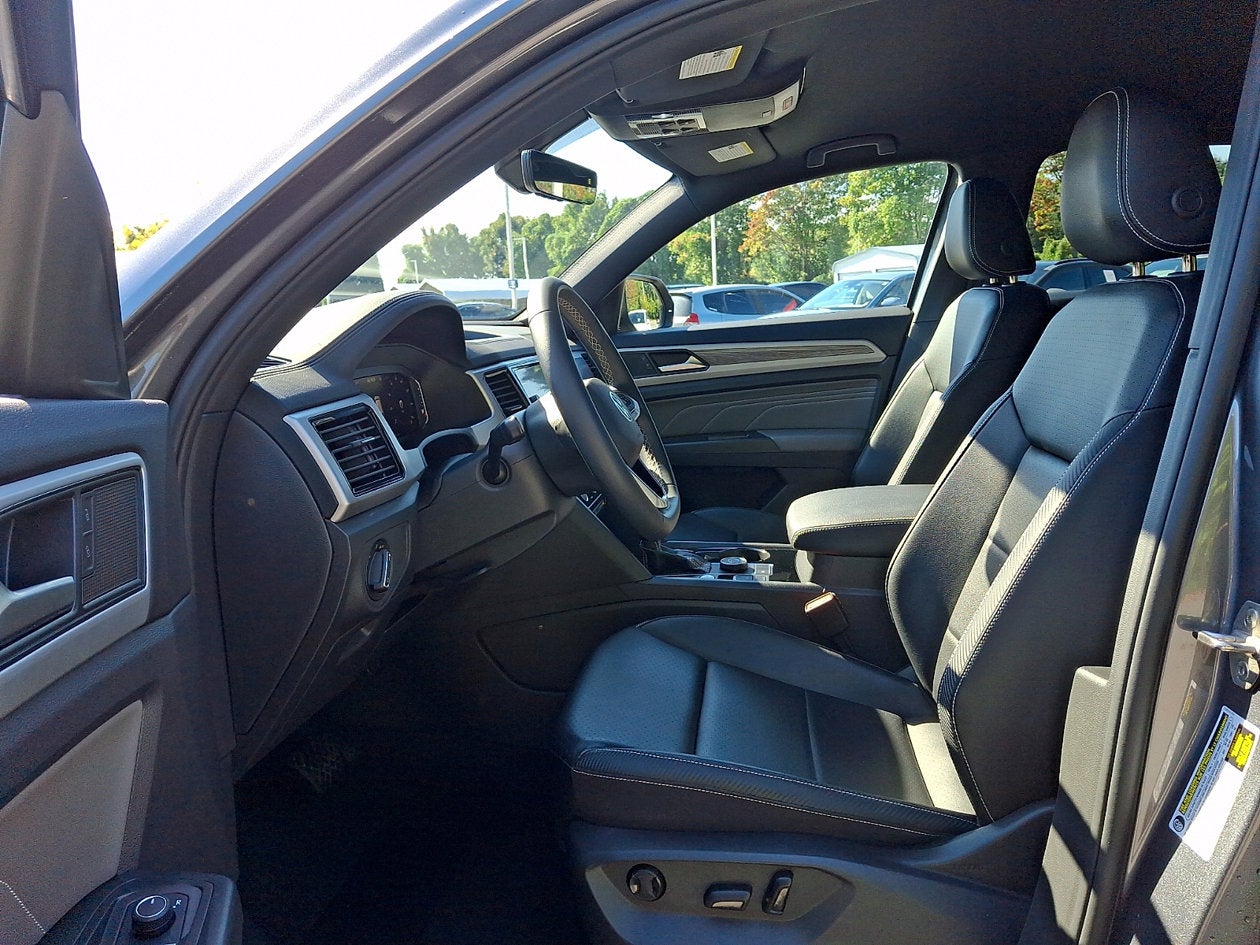 2022 Volkswagen Atlas Cross Sport 3.6L V6 SE w/Technology