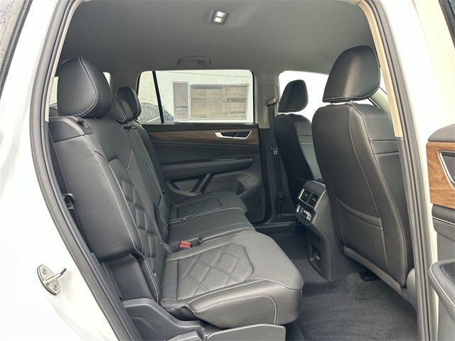 2025 Volkswagen Atlas 2.0T SE