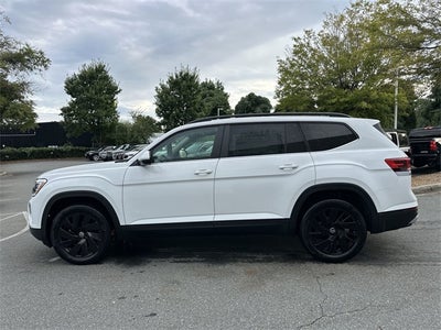 2025 Volkswagen Atlas 2.0T SE