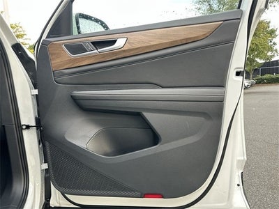 2025 Volkswagen Atlas 2.0T SE