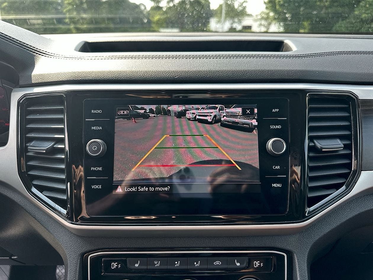 2023 Volkswagen Atlas 3.6L V6 SE w/Technology