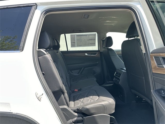2025 Volkswagen Atlas 2.0T SE