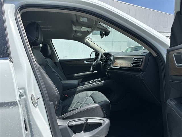 2025 Volkswagen Atlas 2.0T SE
