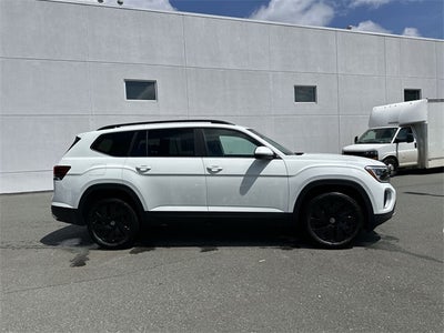 2025 Volkswagen Atlas 2.0T SE