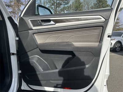 2022 Volkswagen Atlas 3.6L V6 SE w/Technology