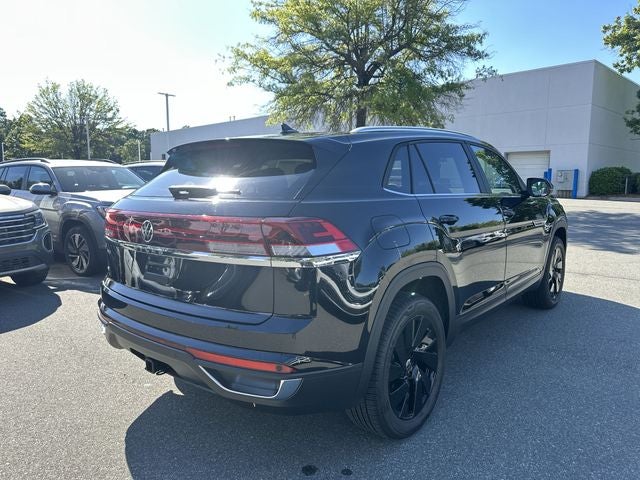 2026 Volkswagen Atlas Cross Sport 2.0T SE w/Technology
