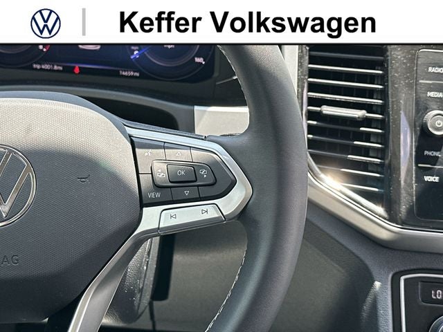 2022 Volkswagen Atlas 3.6L V6 SE w/Technology