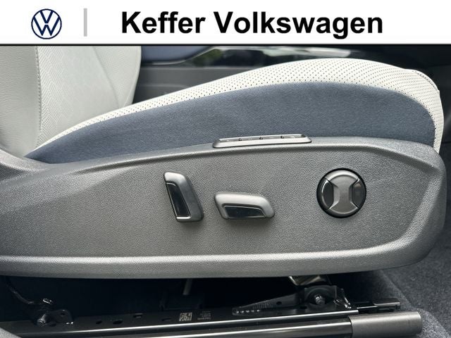 2025 Volkswagen ID.4 Pro S Plus