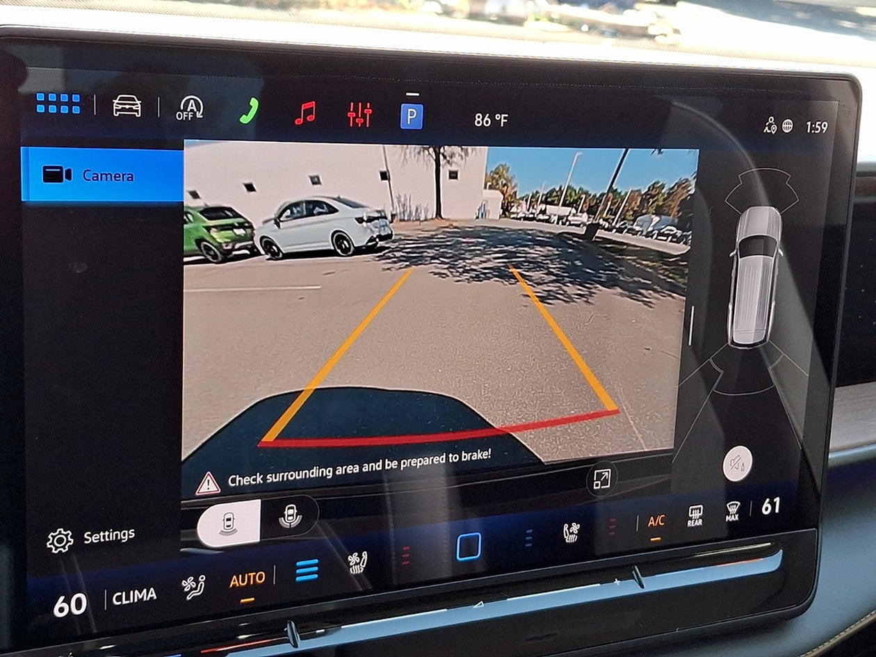 2027 Volkswagen Atlas SE w/Technology