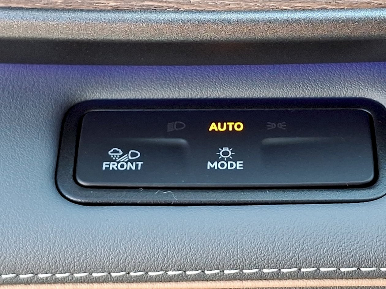 2027 Volkswagen Atlas SE w/Technology