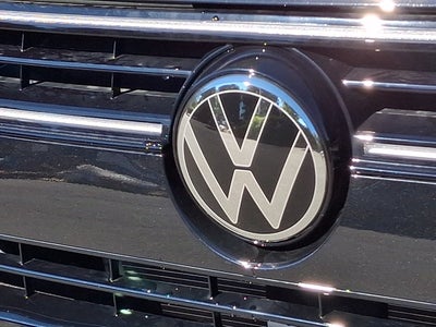 2027 Volkswagen Atlas SE w/Technology