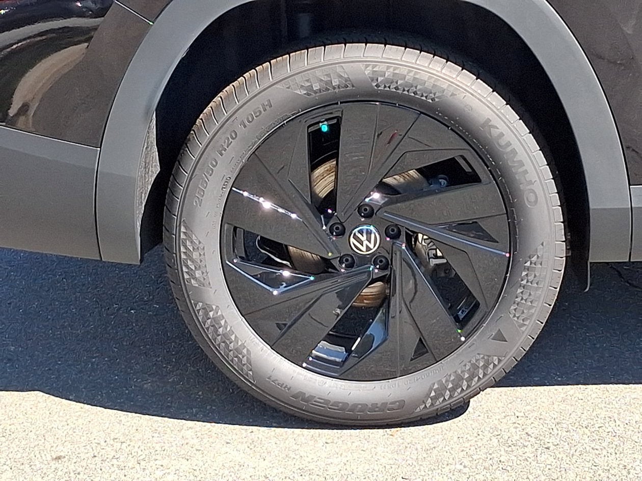 2027 Volkswagen Atlas SE w/Technology