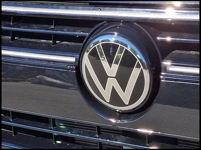 2027 Volkswagen Atlas SE w/Technology