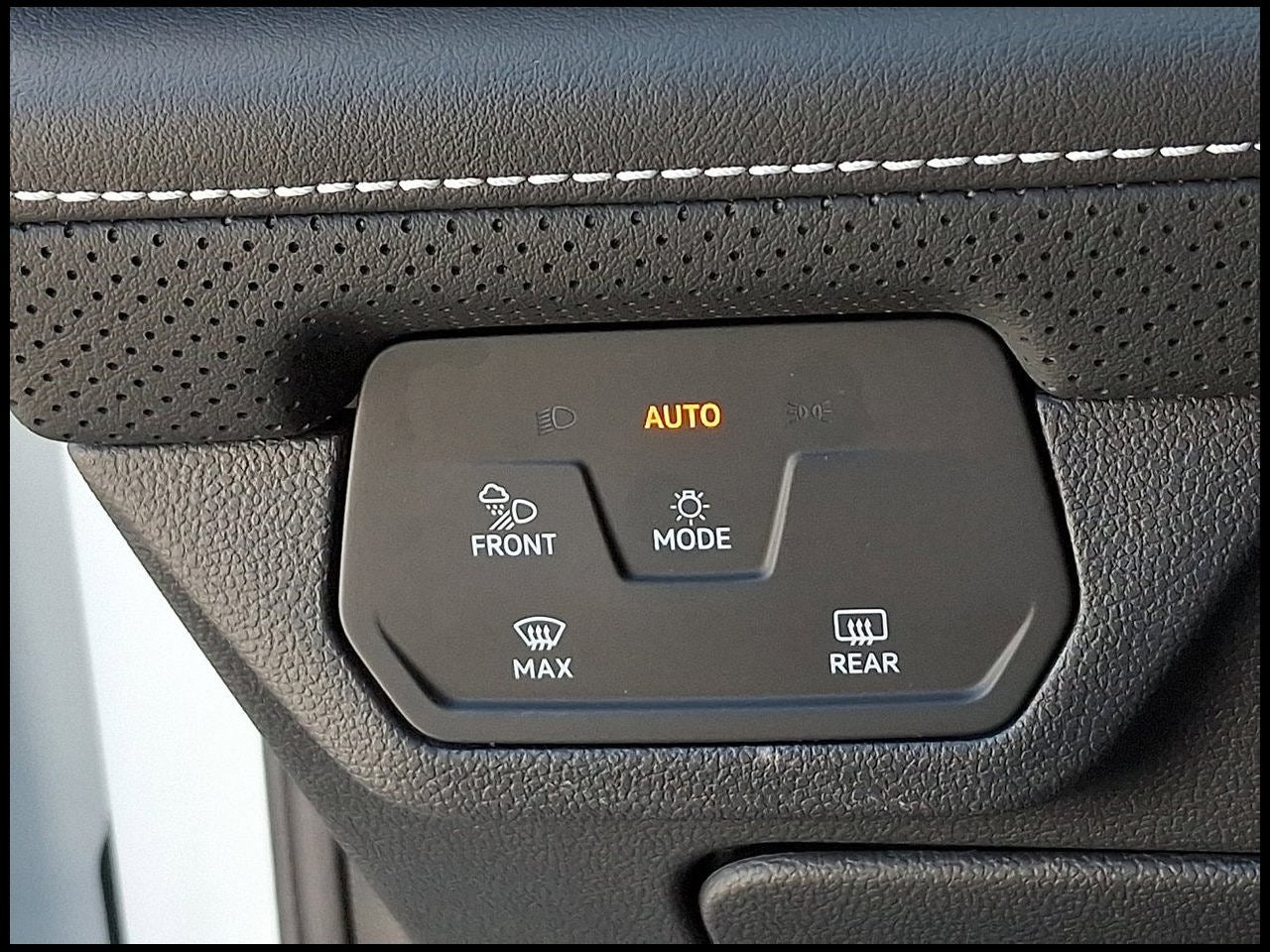 2026 Volkswagen Atlas Cross Sport SE w/Technology