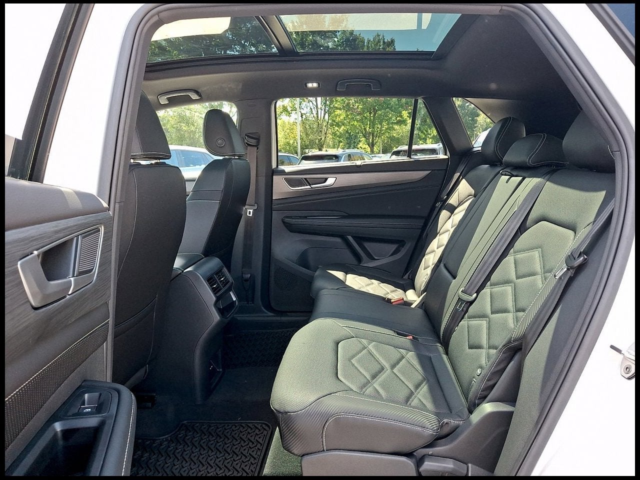 2026 Volkswagen Atlas Cross Sport SE w/Technology