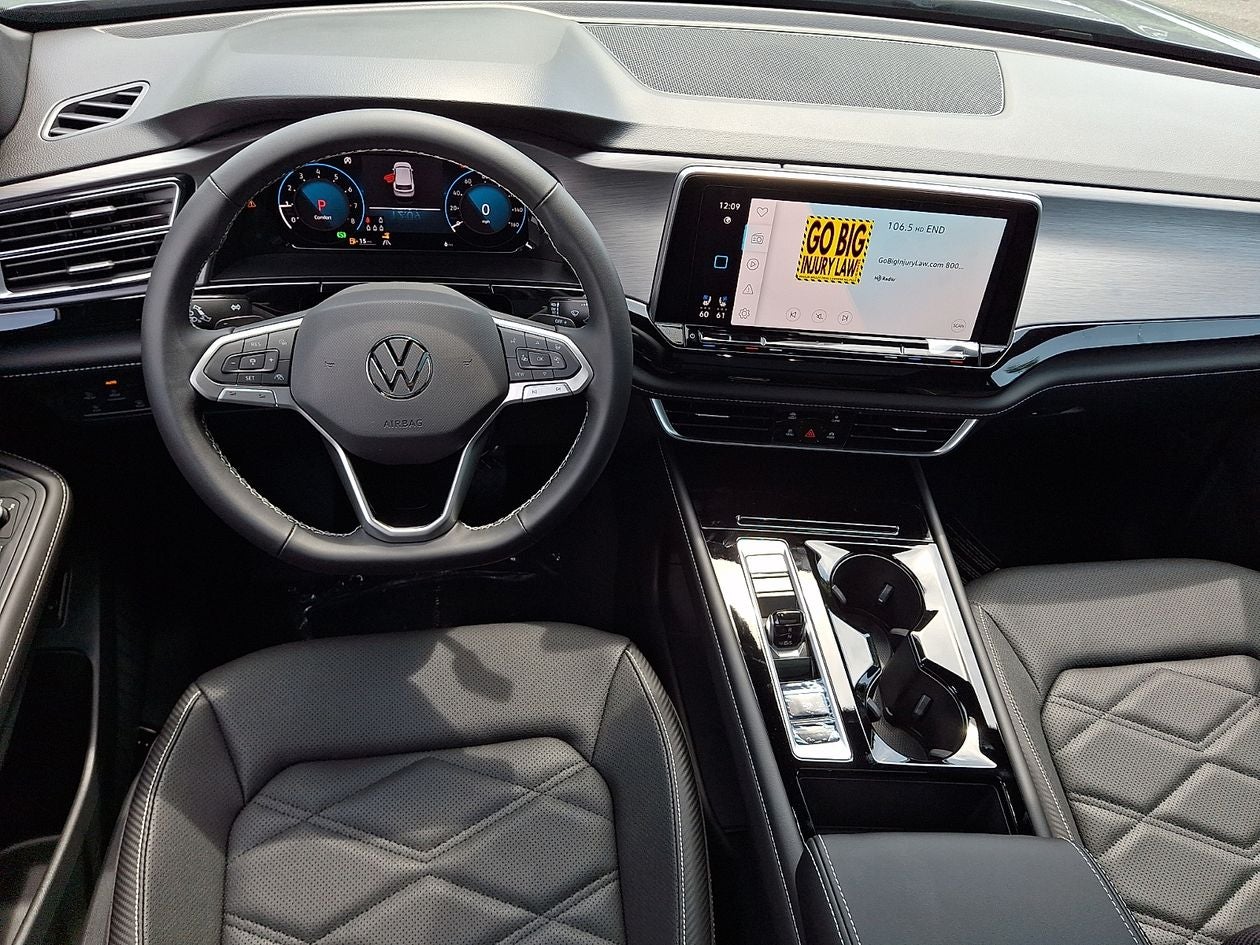2026 Volkswagen Atlas Cross Sport 2.0T SE w/Technology