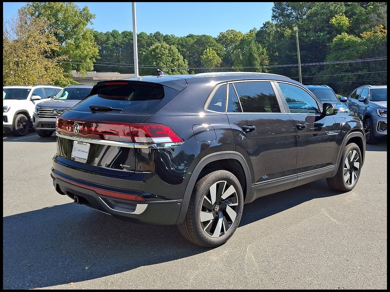 2026 Volkswagen Atlas Cross Sport SE w/Technology