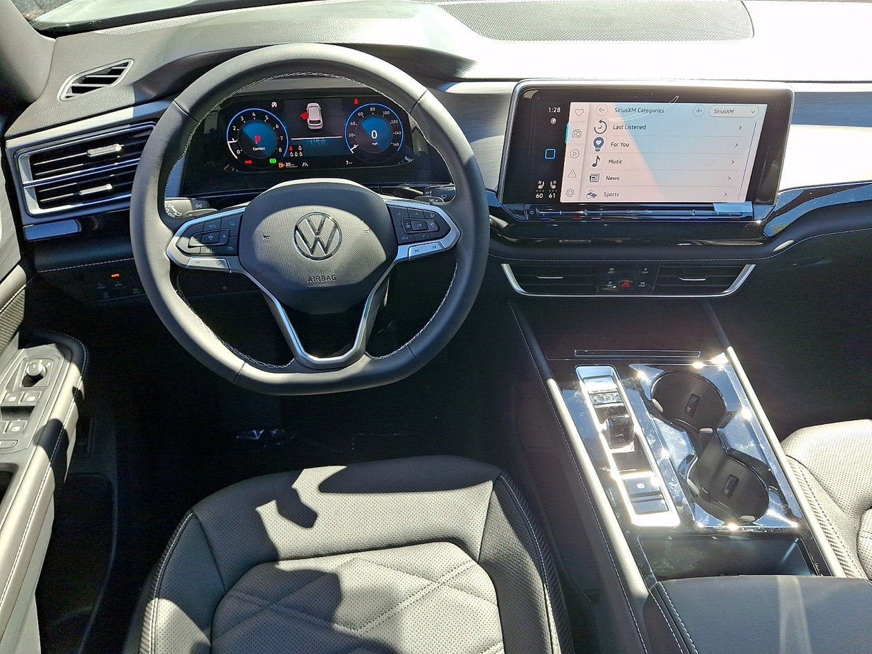 2026 Volkswagen Atlas Cross Sport SE w/Technology