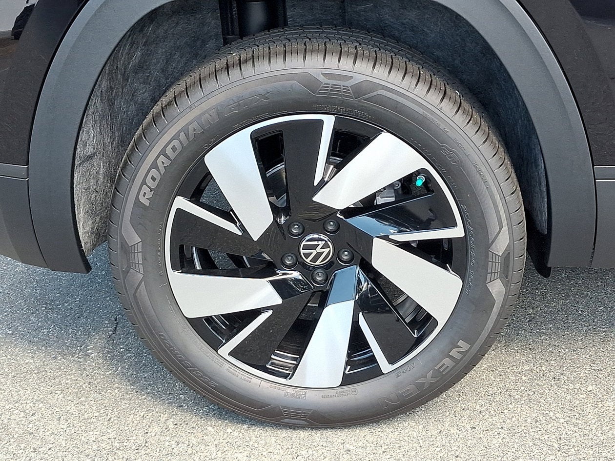 2026 Volkswagen Atlas Cross Sport SE w/Technology