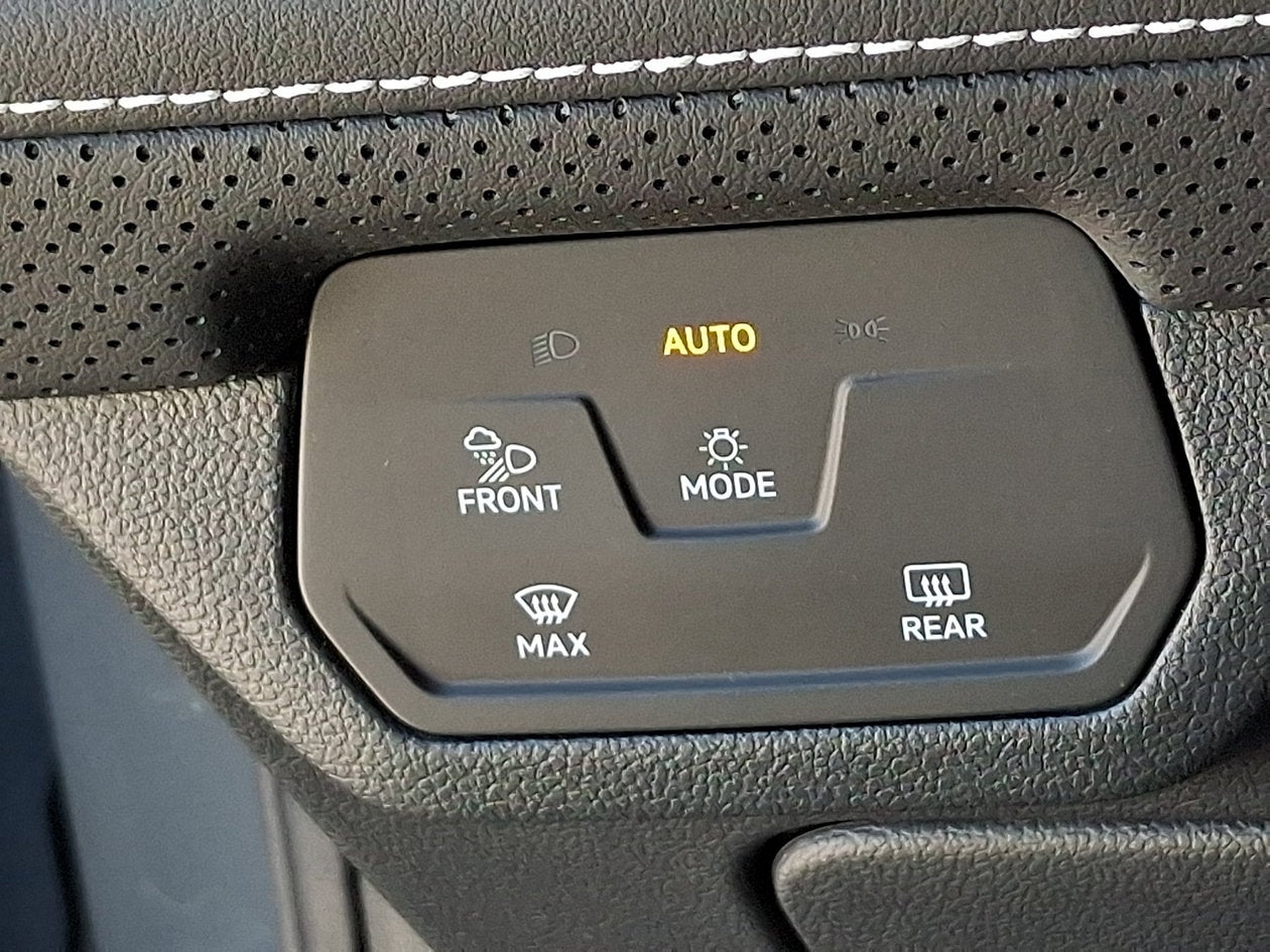 2026 Volkswagen Atlas Cross Sport SE w/Technology