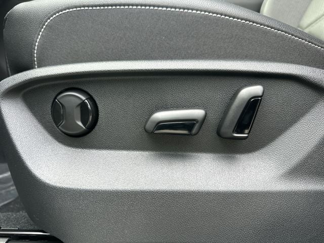 2026 Volkswagen Atlas 2.0T SE w/ Technology