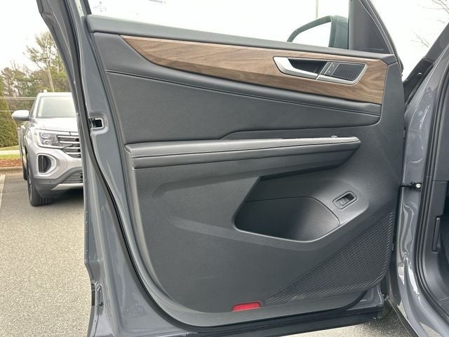 2026 Volkswagen Atlas 2.0T SE w/ Technology