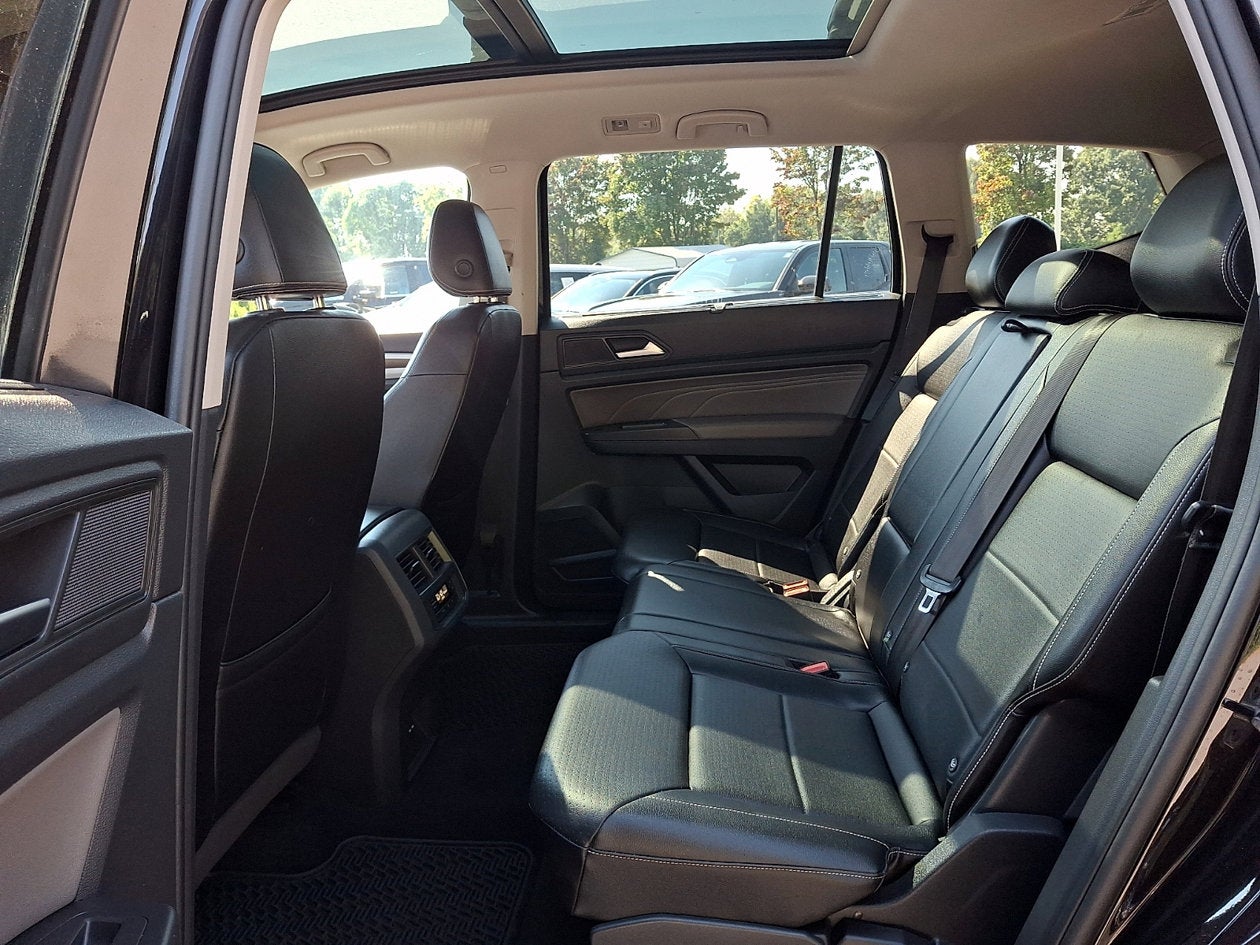 2022 Volkswagen Atlas 3.6L V6 SE w/Technology