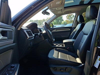 2022 Volkswagen Atlas 3.6L V6 SE w/Technology