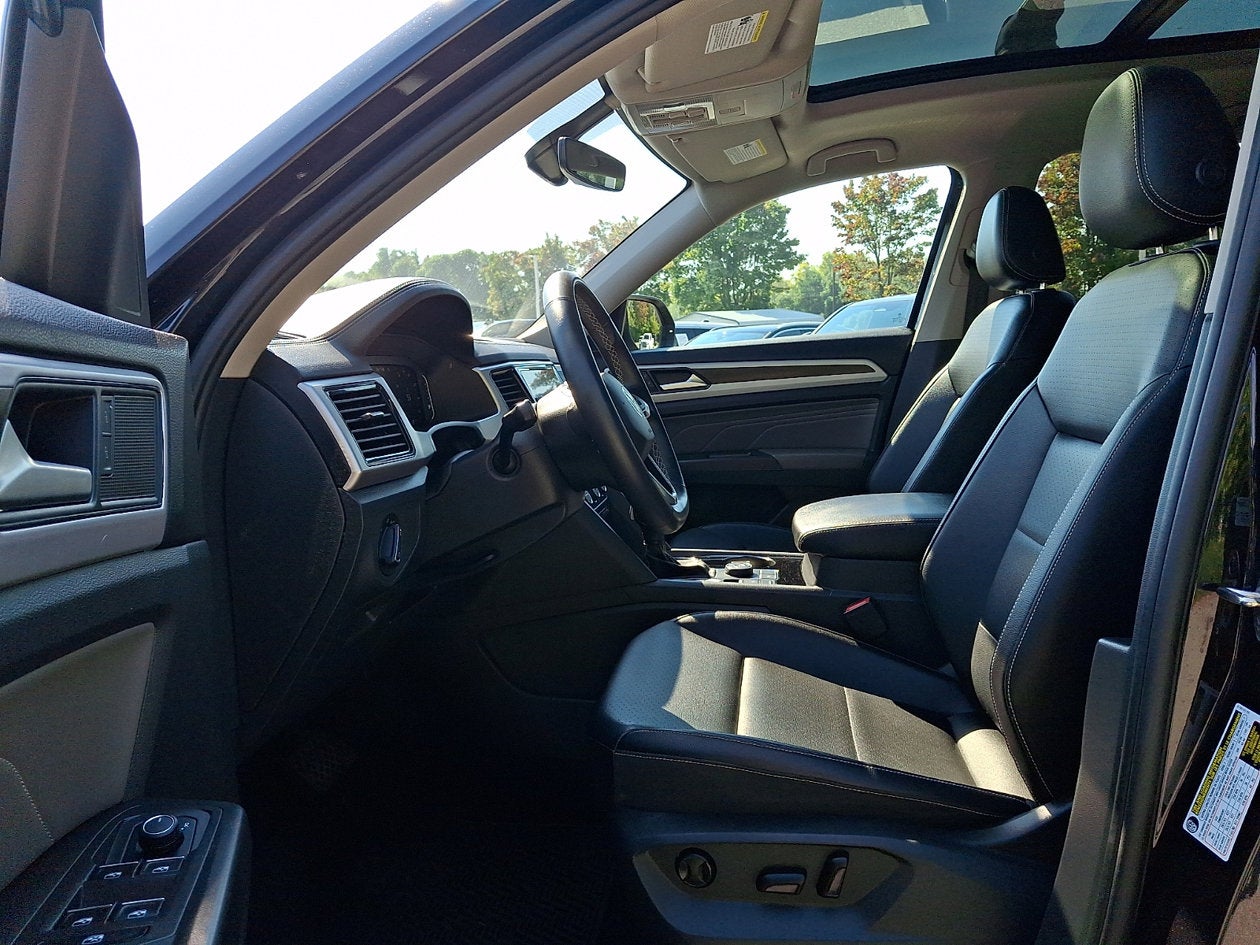 2022 Volkswagen Atlas 3.6L V6 SE w/Technology