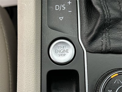 2021 Volkswagen Atlas 3.6L V6 SE w/Technology R-Line