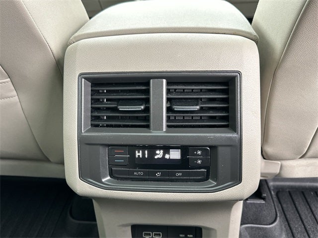 2021 Volkswagen Atlas 3.6L V6 SE w/Technology R-Line