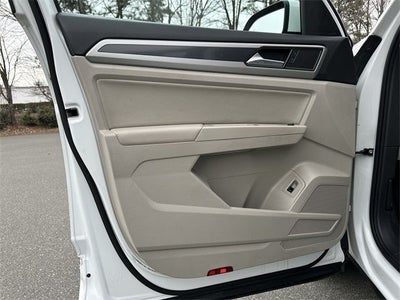 2021 Volkswagen Atlas 3.6L V6 SE w/Technology R-Line