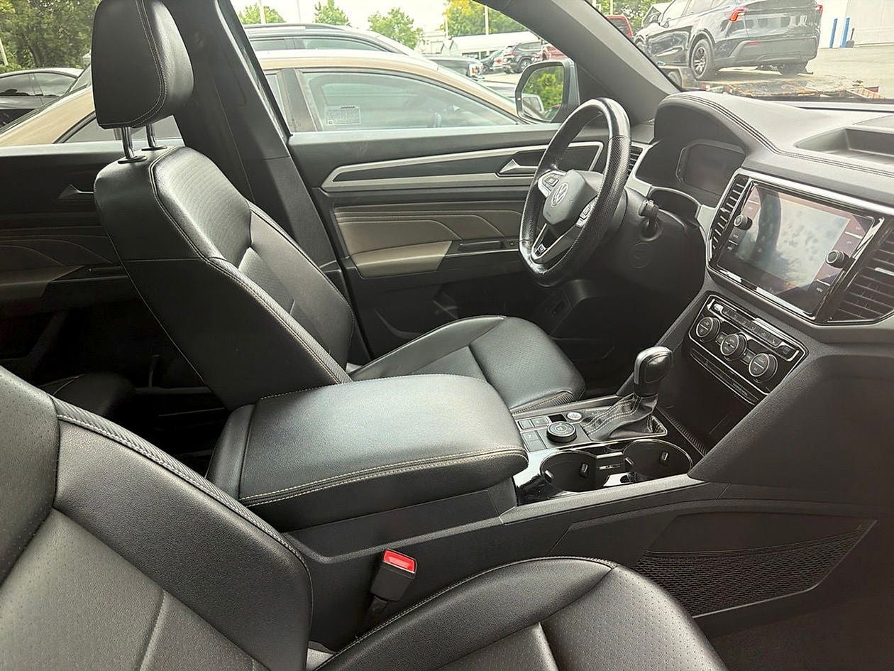 2022 Volkswagen Atlas Cross Sport 3.6L V6 SEL R-Line