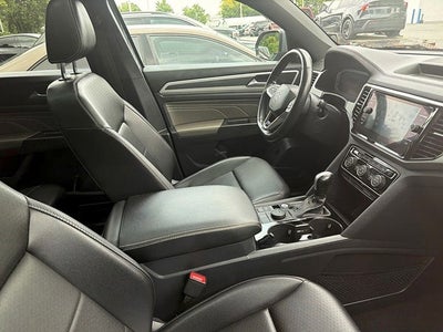 2022 Volkswagen Atlas Cross Sport 3.6L V6 SEL R-Line