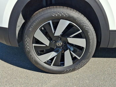 2026 Volkswagen Atlas Cross Sport SE w/Technology