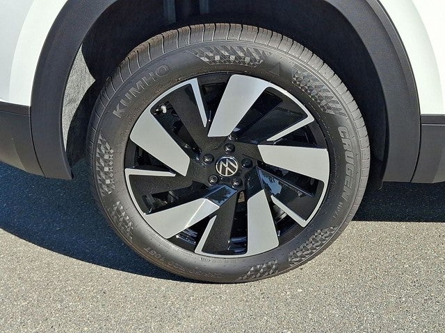 2026 Volkswagen Atlas Cross Sport SE w/Technology