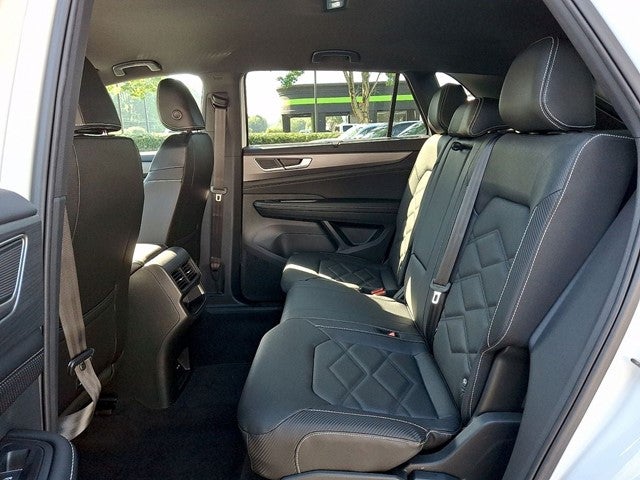 2026 Volkswagen Atlas Cross Sport SE w/Technology