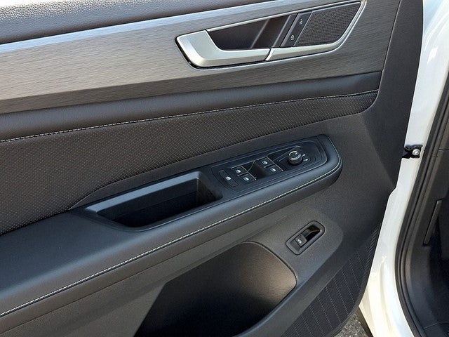 2026 Volkswagen Atlas Cross Sport SE w/Technology