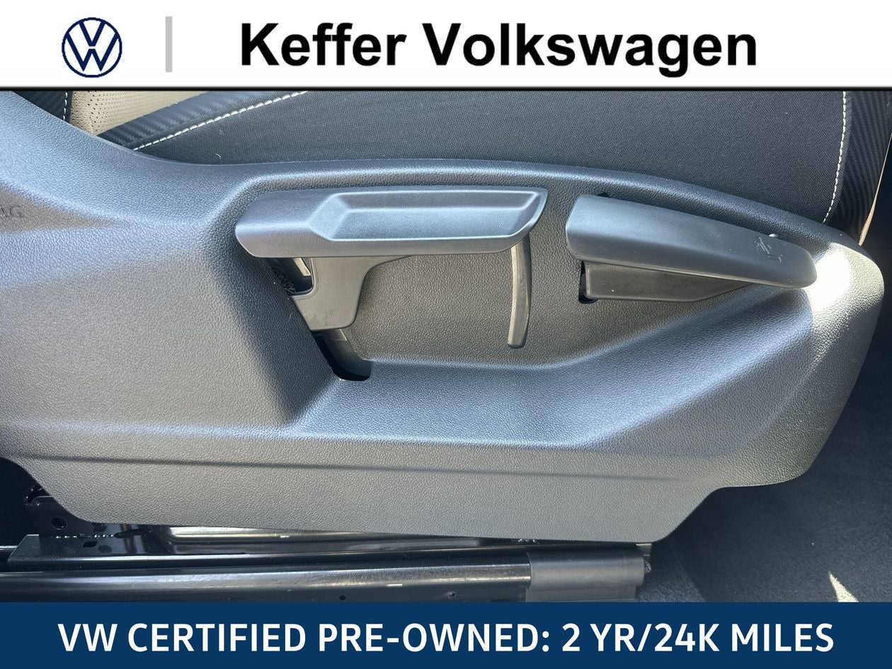 2024 Volkswagen Atlas Cross Sport 2.0T SE w/Technology