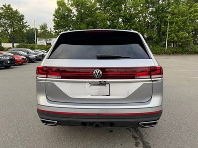 2025 Volkswagen Atlas 2.0T SE w/Technology