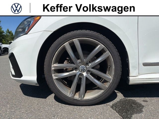 2016 Volkswagen Passat Base