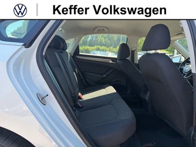 2016 Volkswagen Passat Base