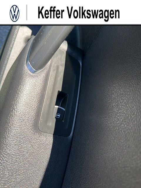 2016 Volkswagen Passat Base