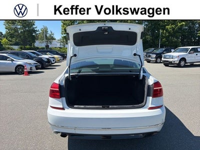 2016 Volkswagen Passat Base