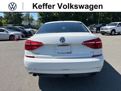 2016 Volkswagen Passat Base