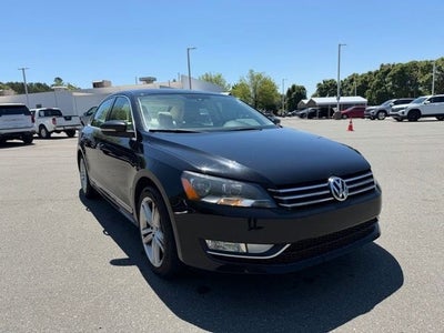 2015 Volkswagen Passat 1.8T SE w/Sunroof/Nav