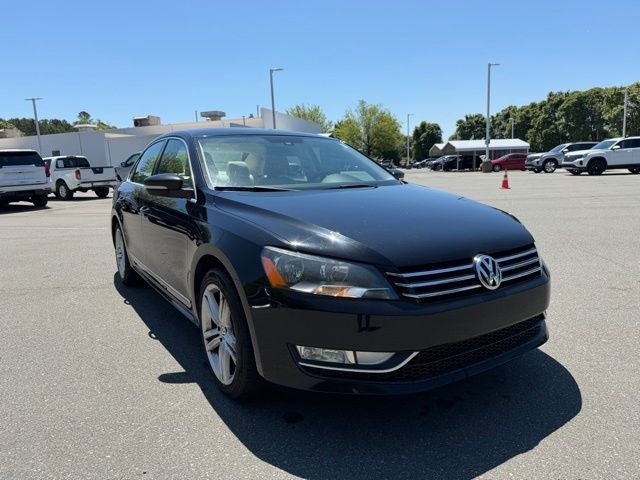 2015 Volkswagen Passat 1.8T SE w/Sunroof/Nav