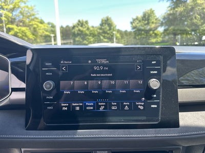 2026 Volkswagen Taos 1.5T SE Black