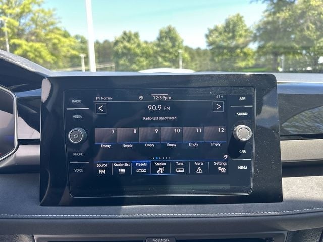 2026 Volkswagen Taos 1.5T SE Black